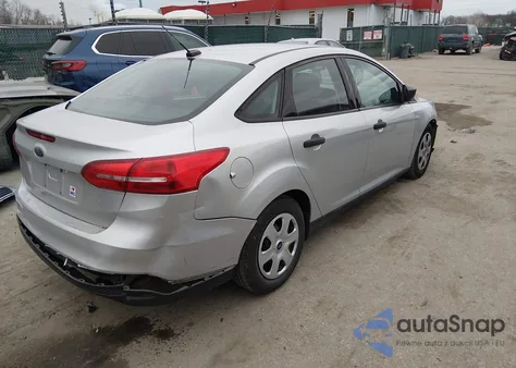 2018 Ford Focus S from USA, damaged, VIN 1FADP3E20JL324466
